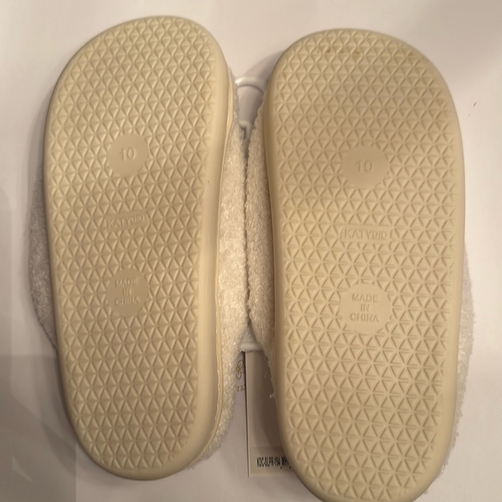 NWT Katydid Softball Bow Slippers - Picture 4 of 5